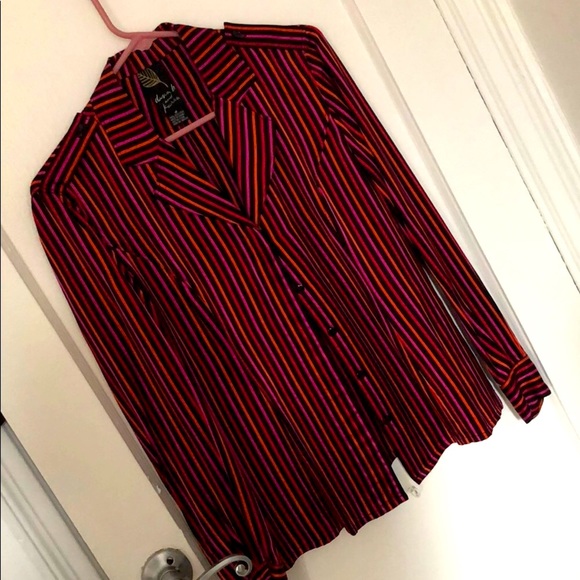 Dana B Vintage 1990s silk Blouse with hidden buttons - Picture 1 of 5